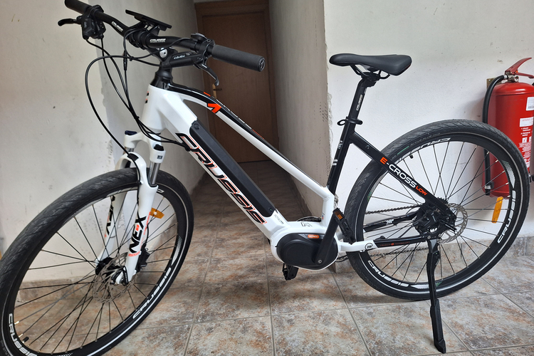 Crussis Crusiss E-cross 7.8