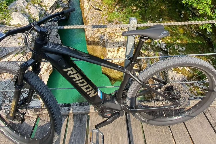 Radon Jealous Hybrid 8.0 625