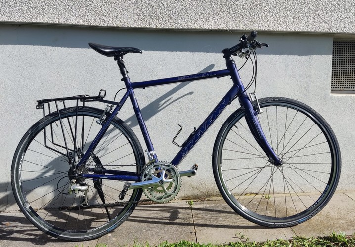 STEVENS STRADA