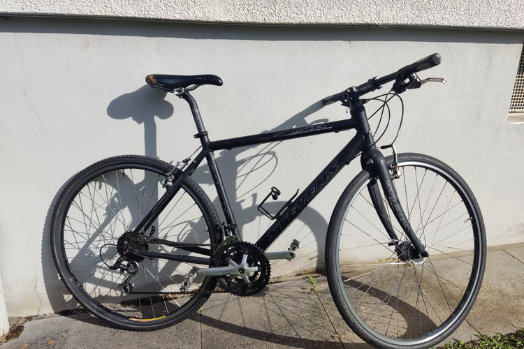 STEVENS STRADA