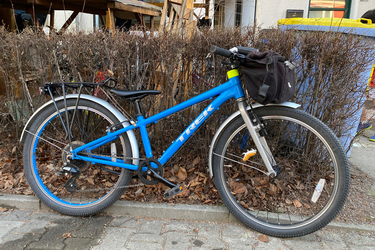 Trek 24 inch