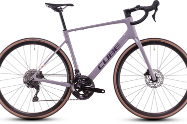 Cube Attain C:62 Carbon