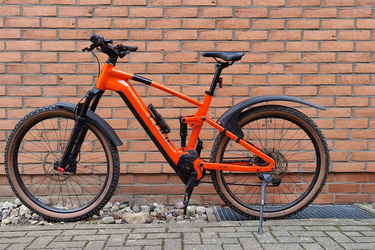 CUBE RACE STEREO
