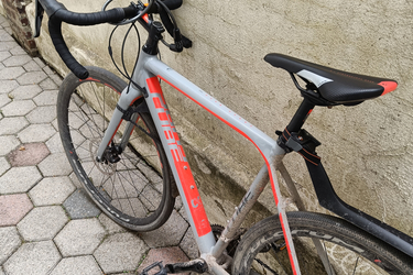 Cube Cross Race