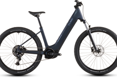Cube REACT. HYBRID PERF. 600 EASY ENTRY