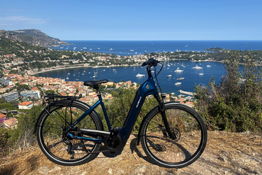 Vélo de Ville électrique AEB 900PX