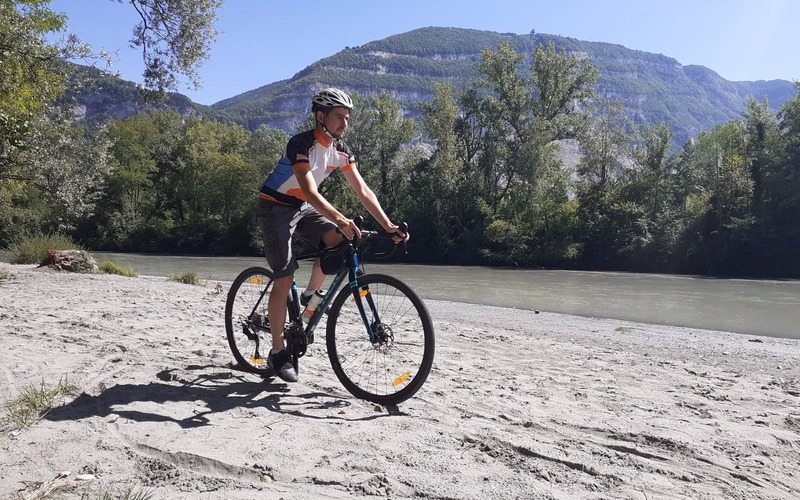 Trek Checkpoint ALR 4