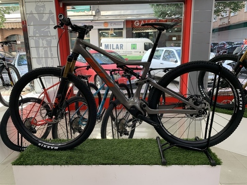 BH ATOMX Carbon